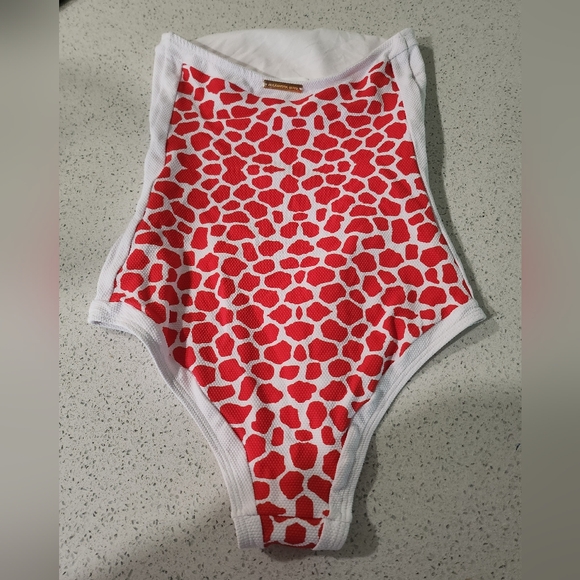 ALEXANDRA MIRO WHITNEY STRUCTURED ONE PIECE SWIMSUIT IN RED GIRAFFE - Picture 8 of 9